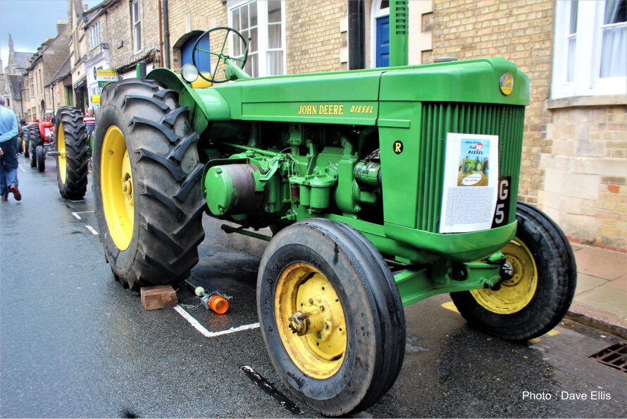 Vintage-Tractor10